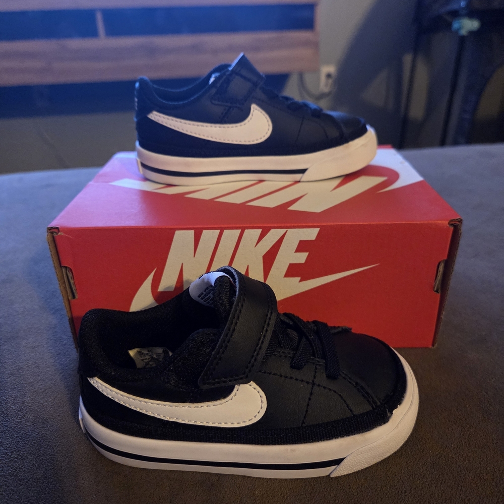 Nike Kids Black Sneakers